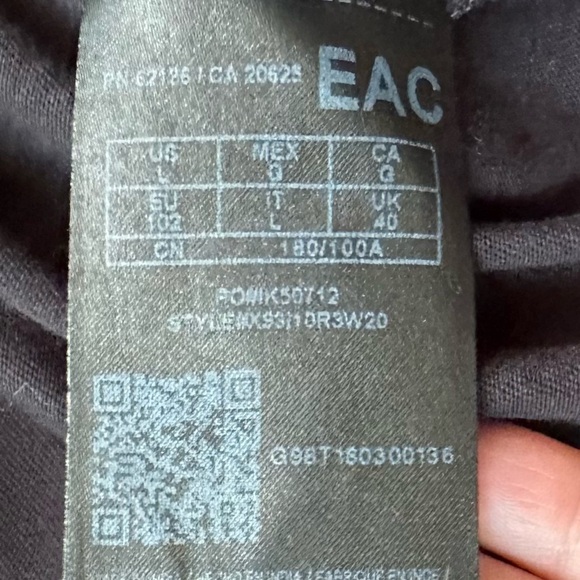 Guess Bundle T-Shirts - Picture 9 of 10